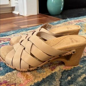 Dansko Tory Nude Woven Leather Braided Wood Heel Clogs Shoes SZ 37/6.5-7